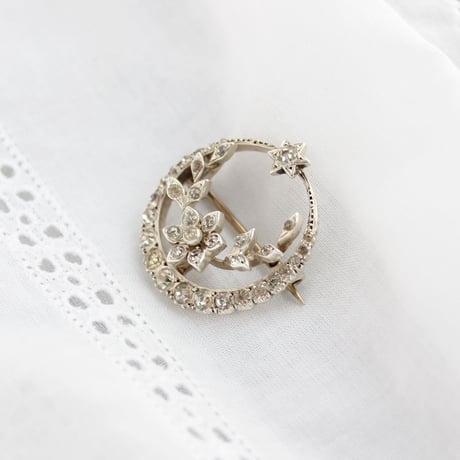 crescent and star brooch *flower