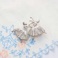 ballerina brooch *duet