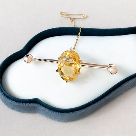 oval citrine brooch *9ct gold