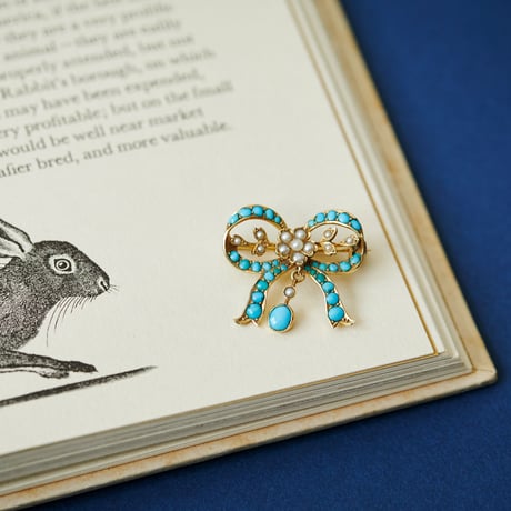bow brooch *turquoise & pearl