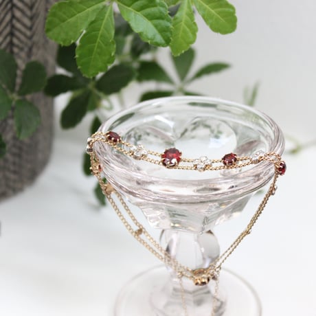 floral bracelet *garnet & diamond