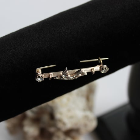 victorian swallow brooch *bar