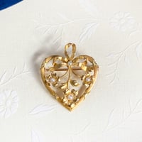heart pendant brooch *18ct gold and pearl