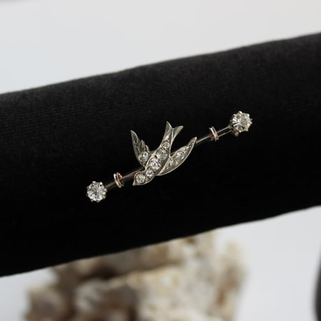 victorian swallow brooch *bar