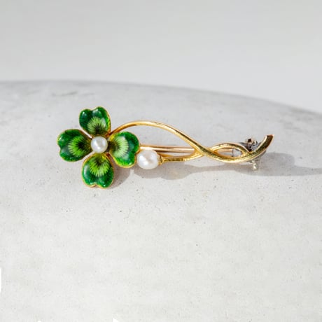 four leaf clover brooch *gold, enamel & pearl