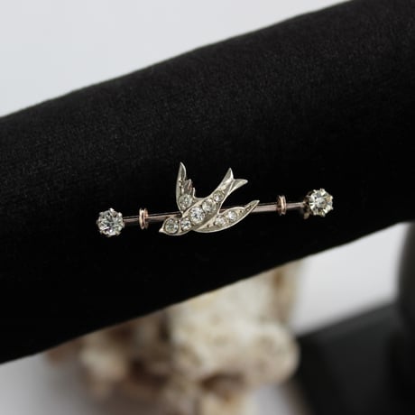 victorian swallow brooch *bar
