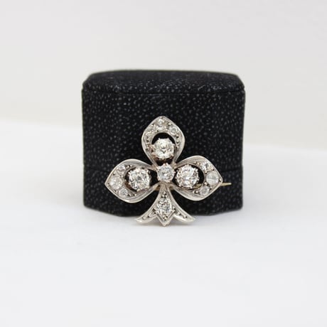 old cut paste brooch *club