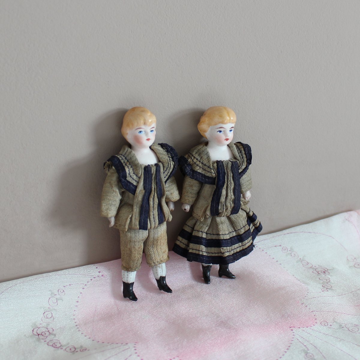 german miniature doll set *twins & two tiny dol