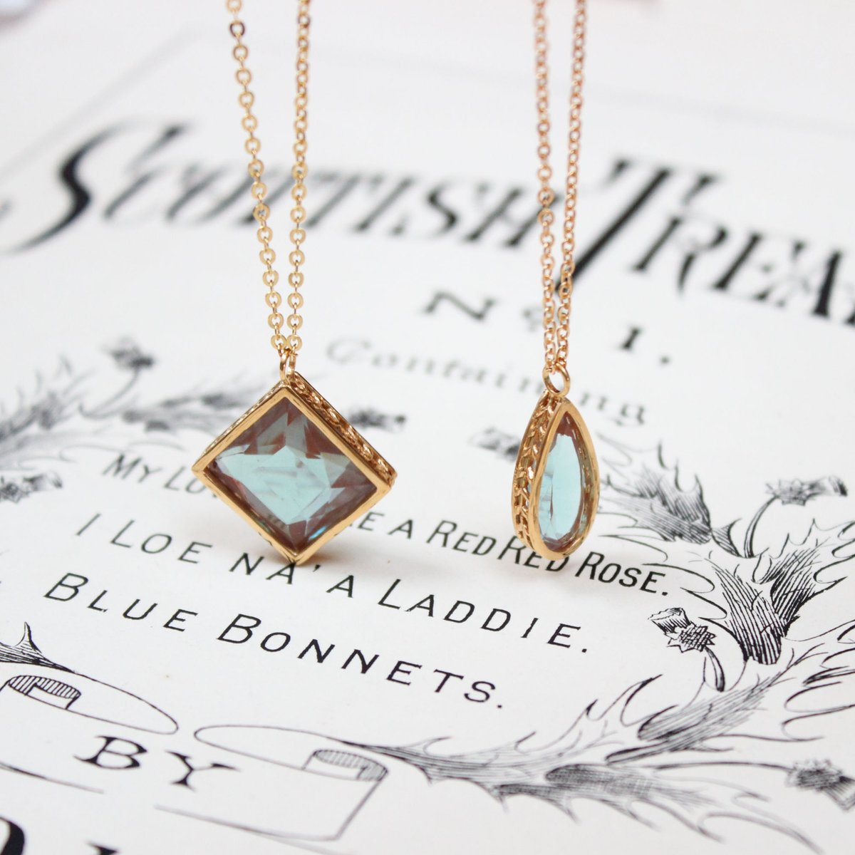 saphiret pendant *square | tinycrown