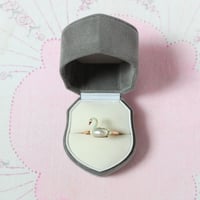 blister pearl swan ring *yellow x rose gold