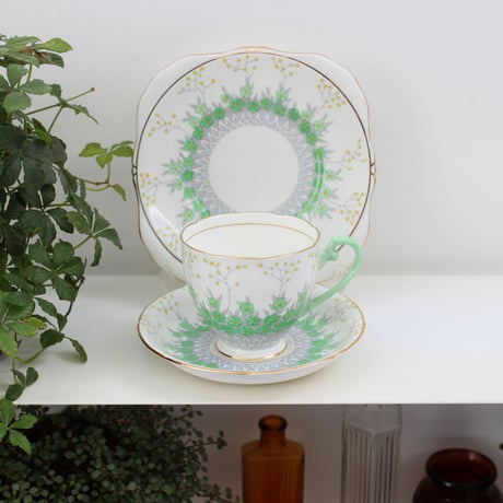 Royal Grafton trio *Frinton_a