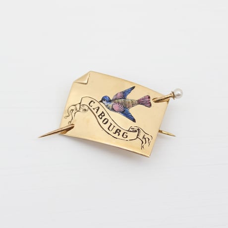 enamel souvenir brooch *cabourg