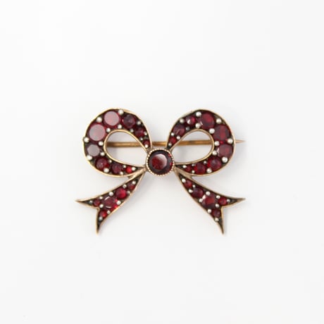 bohemian garnet brooch *bow