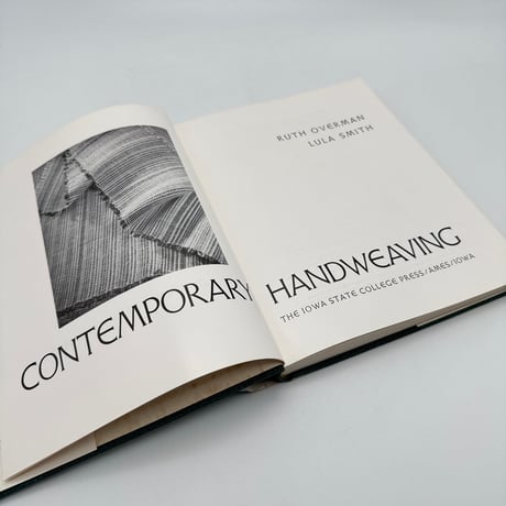 【F1_011】CONTEMPORARY HANDWEAVING. /Ruth Overman, Lula Smith