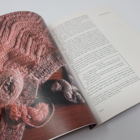 【古本】B4_003　Spinning Designer Yarns /Diane Varney