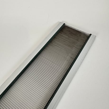 【D974】<東京手織機> 金筬 10cm間40羽 内寸65cm
