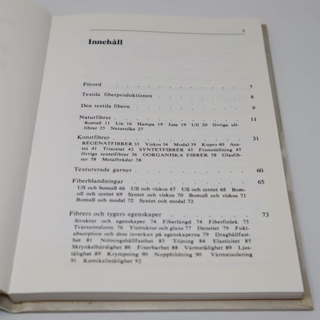 【古本】B5_003　Textilfibrer, egenskaper och användning   繊維の特性と用途