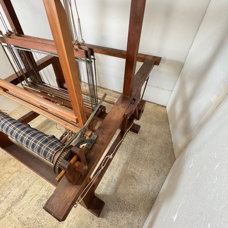 別途送料要・A251】<稲垣機料> ろくろ式京機 織幅70cm 踏板4枚 綜絖4枚