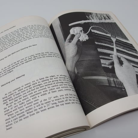 【古本】B3_078　Weaving, Spinning, and Dyeing /  Virginia G. Hower
