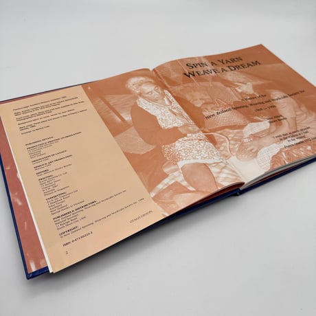 【F1_004】SPIN A YARN, WEAVE A DREAM /Jean Abbott & Shirley Bourke