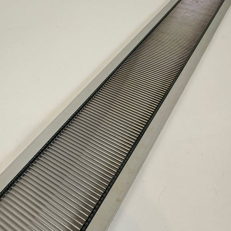 【DA513】<東京手織機> 金筬 10cm間30羽 内寸100cm