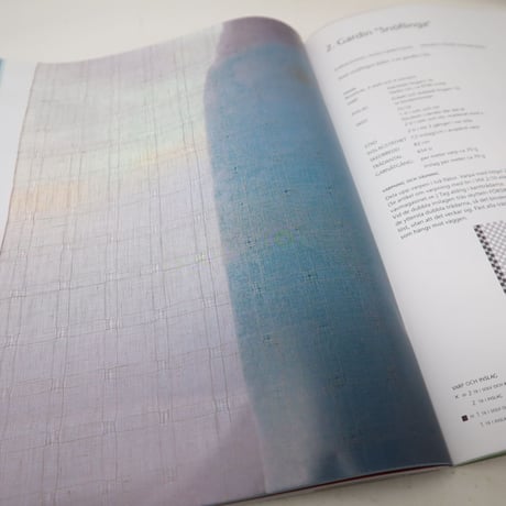 【古本】B2_153　Vav Magasinet　VÄVMAGASINET NR1 2012 日本語訳冊子付