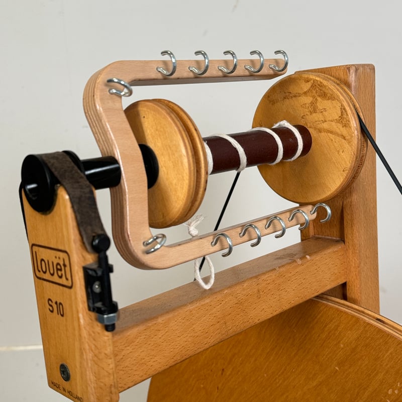 東京手織機　電動紡ぎ車1 電動紡ぎ車 紡ぎ用具 | 東京都板橋 | 東京手織機繊維デザインセンター