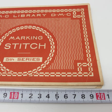 【古本】B4_009  絶版 D.M.C LIBRARY MAKING STITCH  5th SERIES  刺繍図案集  フランス