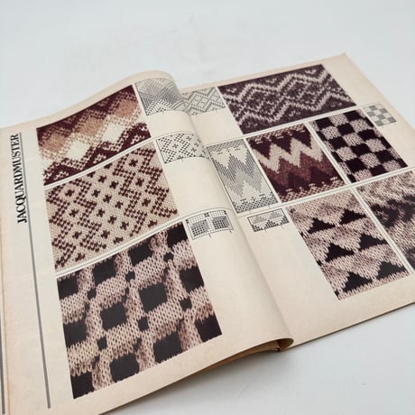 【F1_089】burda 11/81 GROSSES Strickmusterheft /Aenne Burda GmbH & Co.