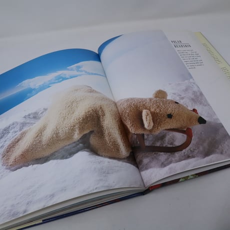 【古本】B2_27  Making RUGS A Guide to Creative Rug Making / HELINDA COSS ,SYLVIE SOUDAN