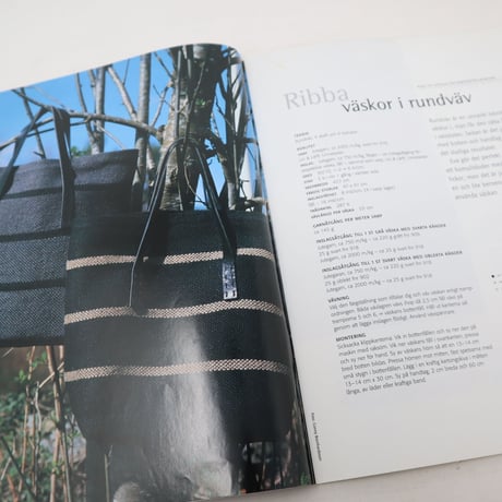 【古本】B2_269　Vav Magasinet　VÄVMAGASINET NR3 2000  英訳小冊子付