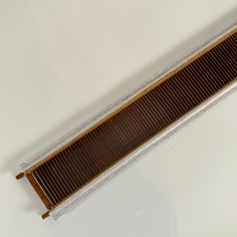 筬 40cm(鯨1寸間 50羽） 手織り道具　筬(おさ)　☆送料無料☆ W070】竹筬 鯨50羽 内寸33.7cm | 染め・織り道具 SHIRO.