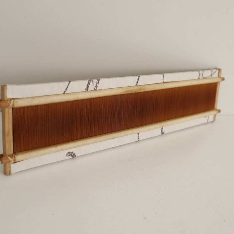 W072】竹筬 鯨50羽 内寸33.8cm | 染め・織り道具 SHIRO. W072】竹筬 鯨50羽 内寸33.8cm | 染め・織り道具 SHIRO.