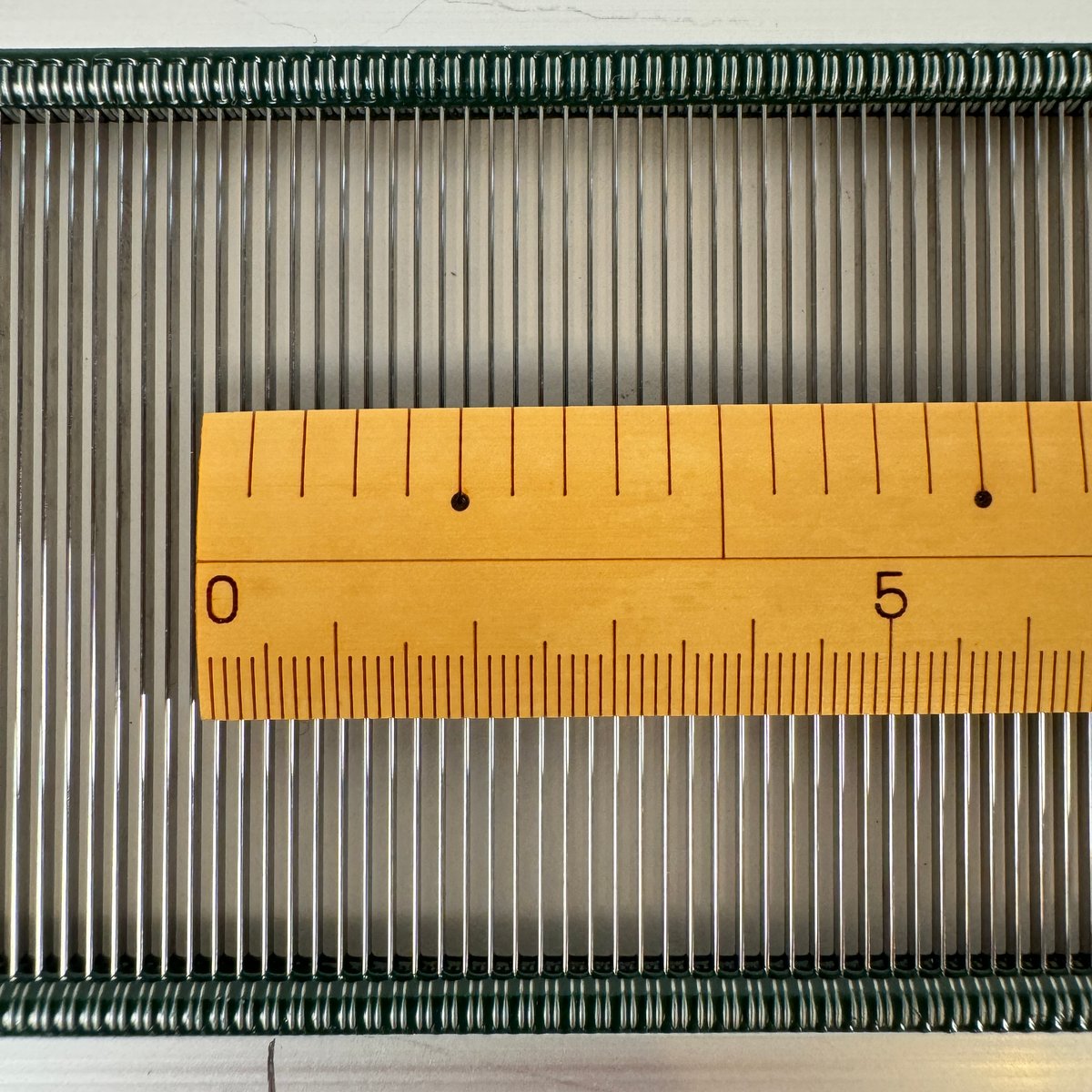 D591】<東京手織機>金筬 鯨20羽 内寸85cm | 染め・織り道具 SHIRO. D591】<東京手織機>金筬 鯨20羽 内寸85cm | 染め・織り道具 SHIRO.