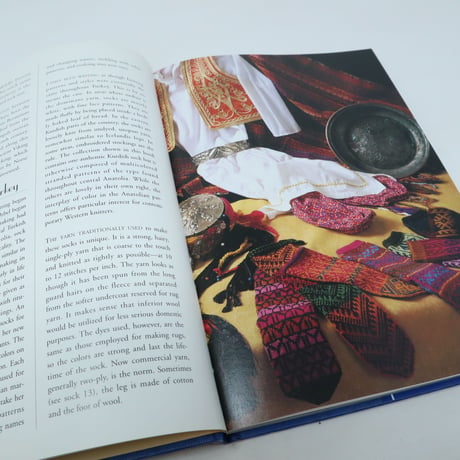 【古本】B4_064 Fancy Feet Traditional Knitting Patterns of Turkey/Anne Zilboorg