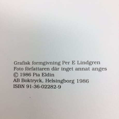 【古本】B153 Fran enris till flossa / En bok om handvavda mattor i Sverige