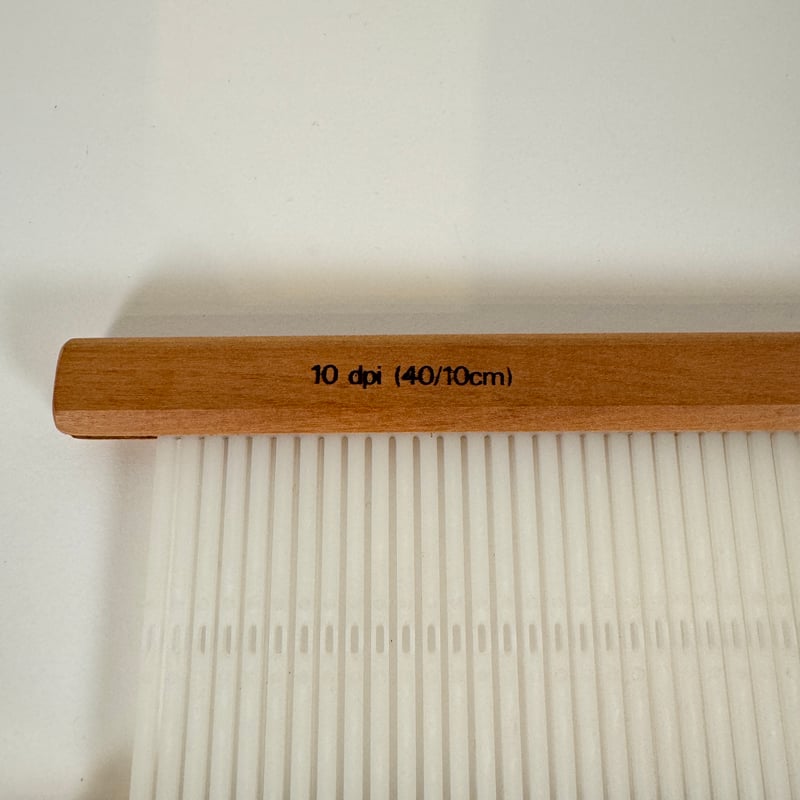 筬　40cm(1cm間 8羽） 手織り道具 筬(おさ)　☆送料無料☆　☆新品☆ D578】<東京手織機>金筬 10cm間70羽 内寸90cm | 染め・織り道具