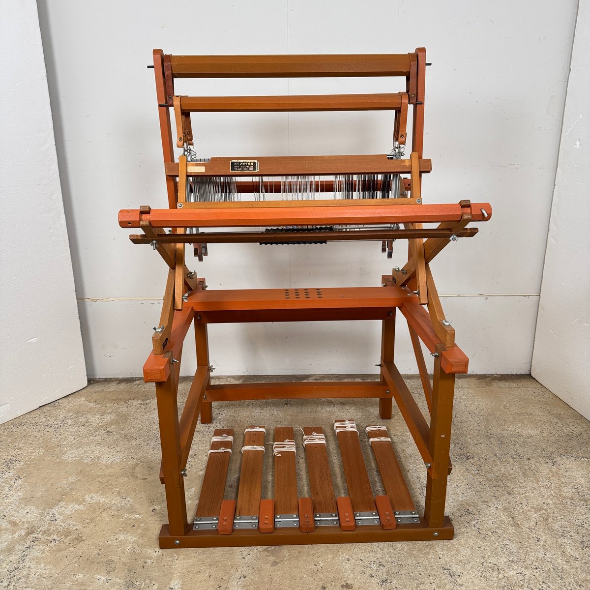 A220】<おりひめ工房> おりひめ手織機 織幅40cm 踏板6枚 綜絖4枚