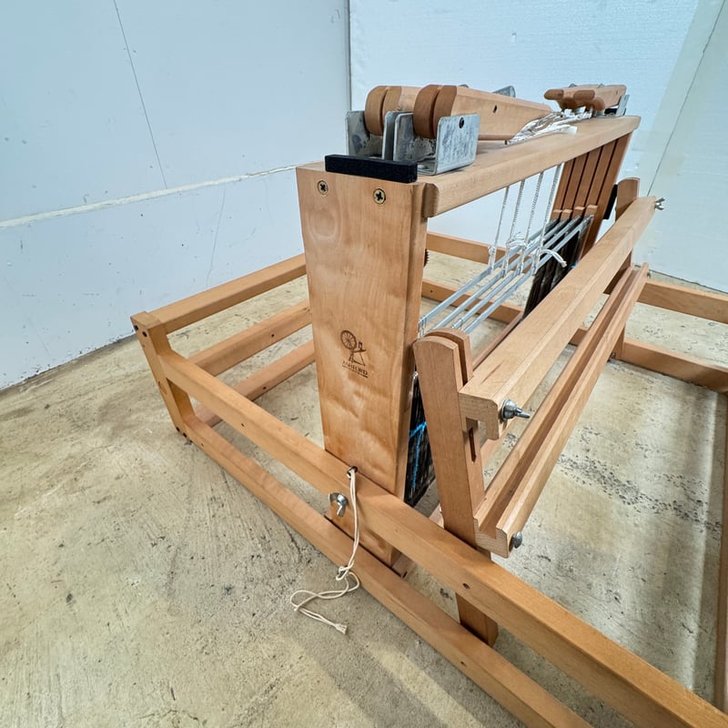 別途送料要・A223】<ASHFORD> 卓上レバー式手織機 織幅54cm 綜絖4枚 |