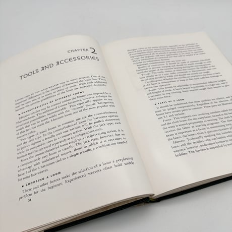 【F1_011】CONTEMPORARY HANDWEAVING. /Ruth Overman, Lula Smith