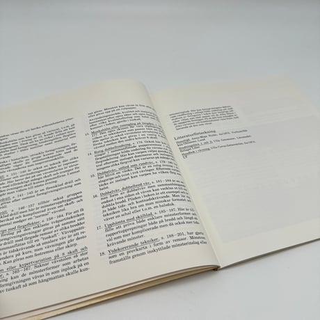 【B7_360】Färg Form Material - Studieplan till Stora väv­boken /Laila Lundell