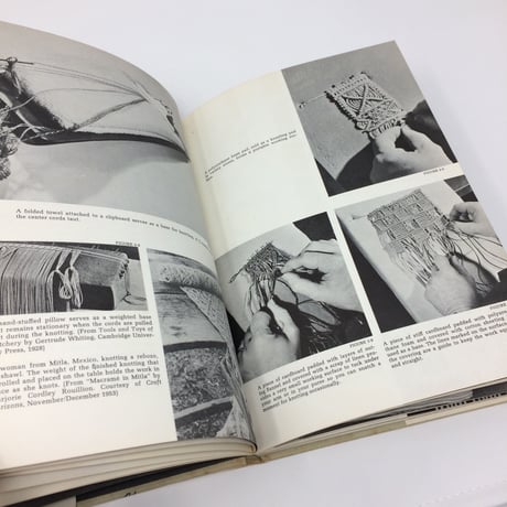 【古本】B026  MACRAME　The Art of Creative Knotting /Virginia I. Harvey マクラメ編み　バージニア・I・ハーベイ