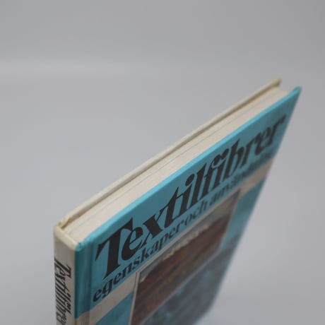 【古本】B5_003　Textilfibrer, egenskaper och användning   繊維の特性と用途
