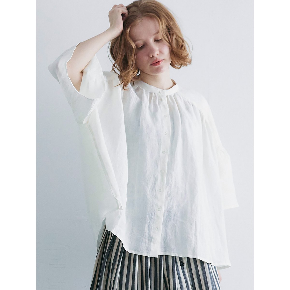 美品 gasa パフ袖ブラウス リネン オフホワイト native villge fit=scale-down,w=1200