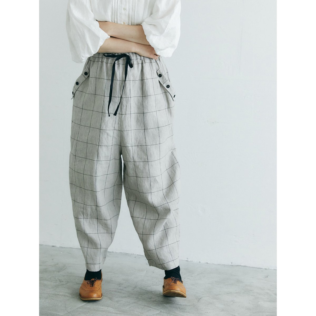 lacquer&c コットンリネンパンツ 46 ベージュ lacquer&c コットンリネンパンツ 46 ベージュ