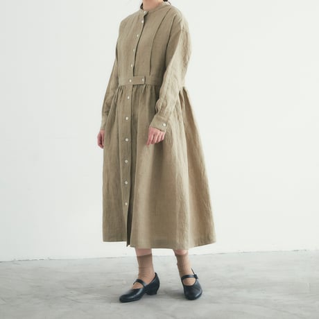 MAGALI 天日干しリネンタックギャザーワンピース　アンバー MAGALI 天日干しリネンタックギャザーワンピースアンバー