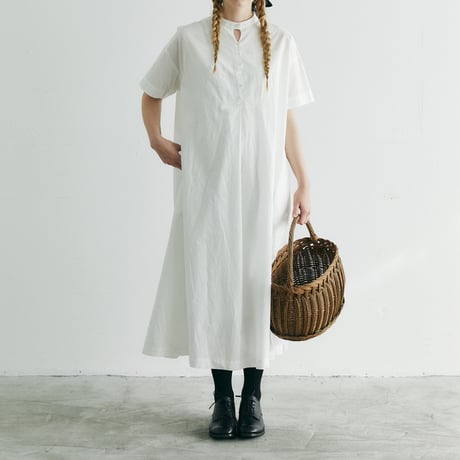 malle　フリルワンピース　リネン/コットン　カットワーク刺繍ドレス