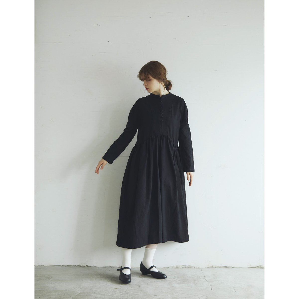 東炊きコットンビエラ・クラシック・ワンピース／ブラック