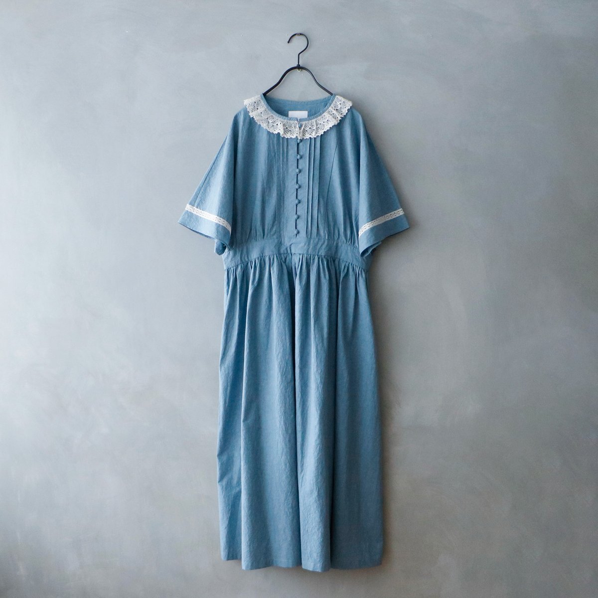 MAGALI コットンリネン・ファナージュ・クラシックワンピース fit=scale-down,w=1200