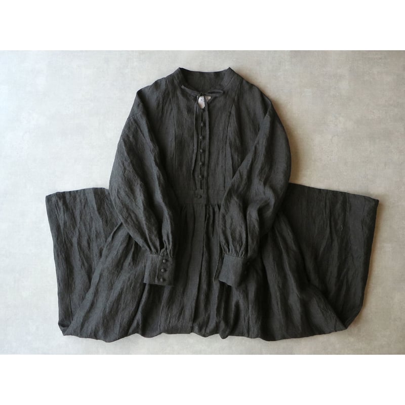 cafune カフネ　リネン　ギャザーワンピース　黒 cafune カフネ リネン ギャザーワンピース 黒 - メルカリ